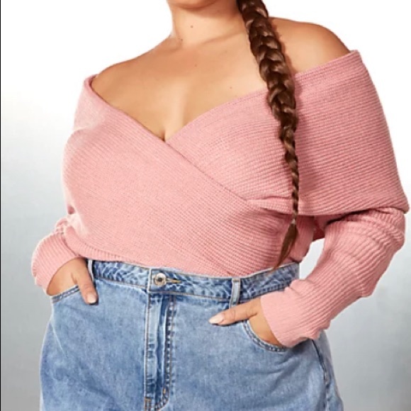 Fashion 2 Figure DEBI OFF THE SHOULDER SWEATER - Picture 1 of 1